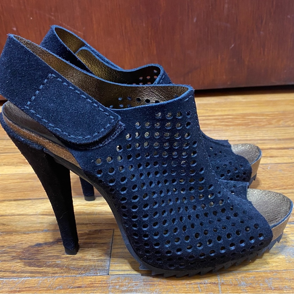 Pedro Garcia  Black Peep-Toe Heels (37.5)